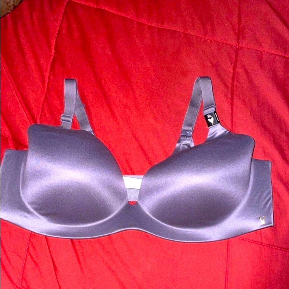 Victoria Secret Wireless Lined Semi Demi Bra